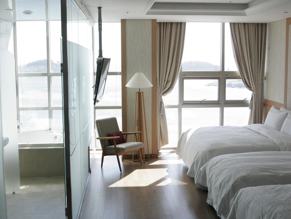 Benikea Hotel Yeosu 13/46