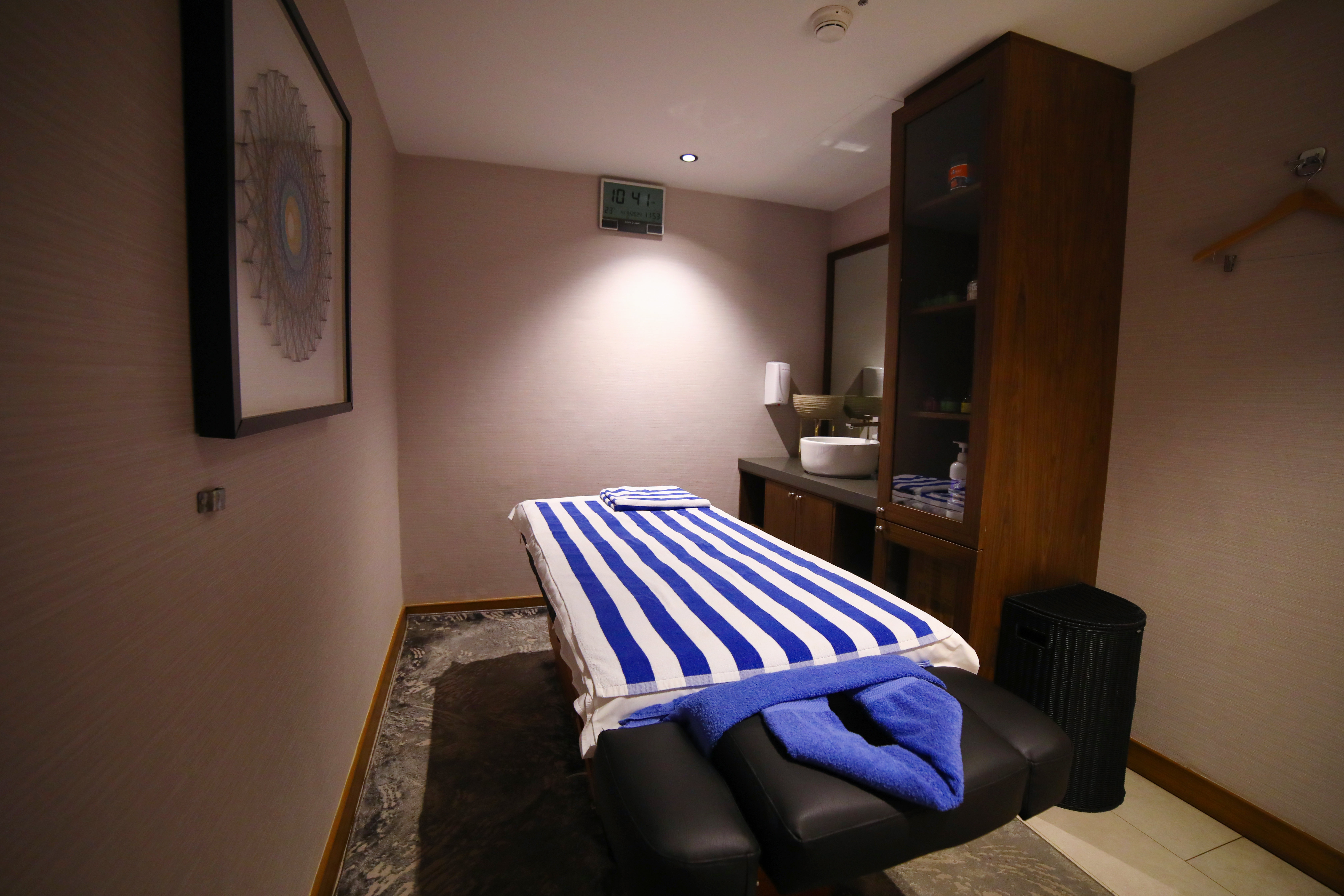 هوليداي إن آند سويتس - الجبيل(Holiday Inn & Suites Al Jubail) 37/72