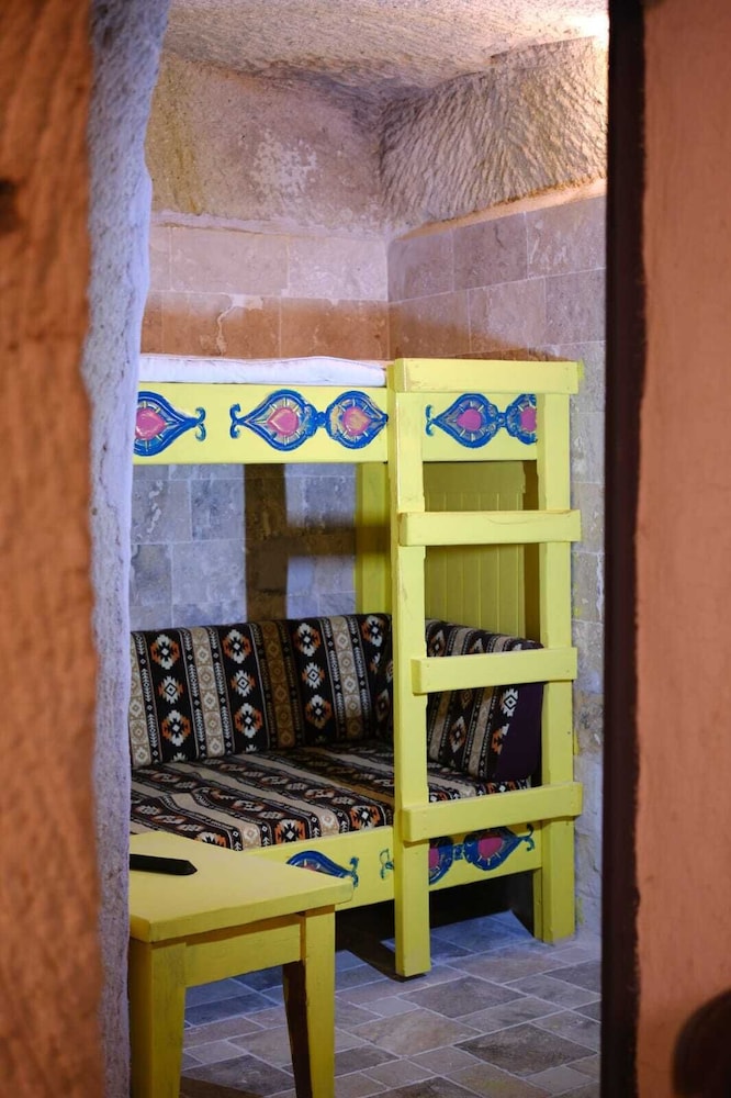 Nari Ask Cave Hotel 38/50