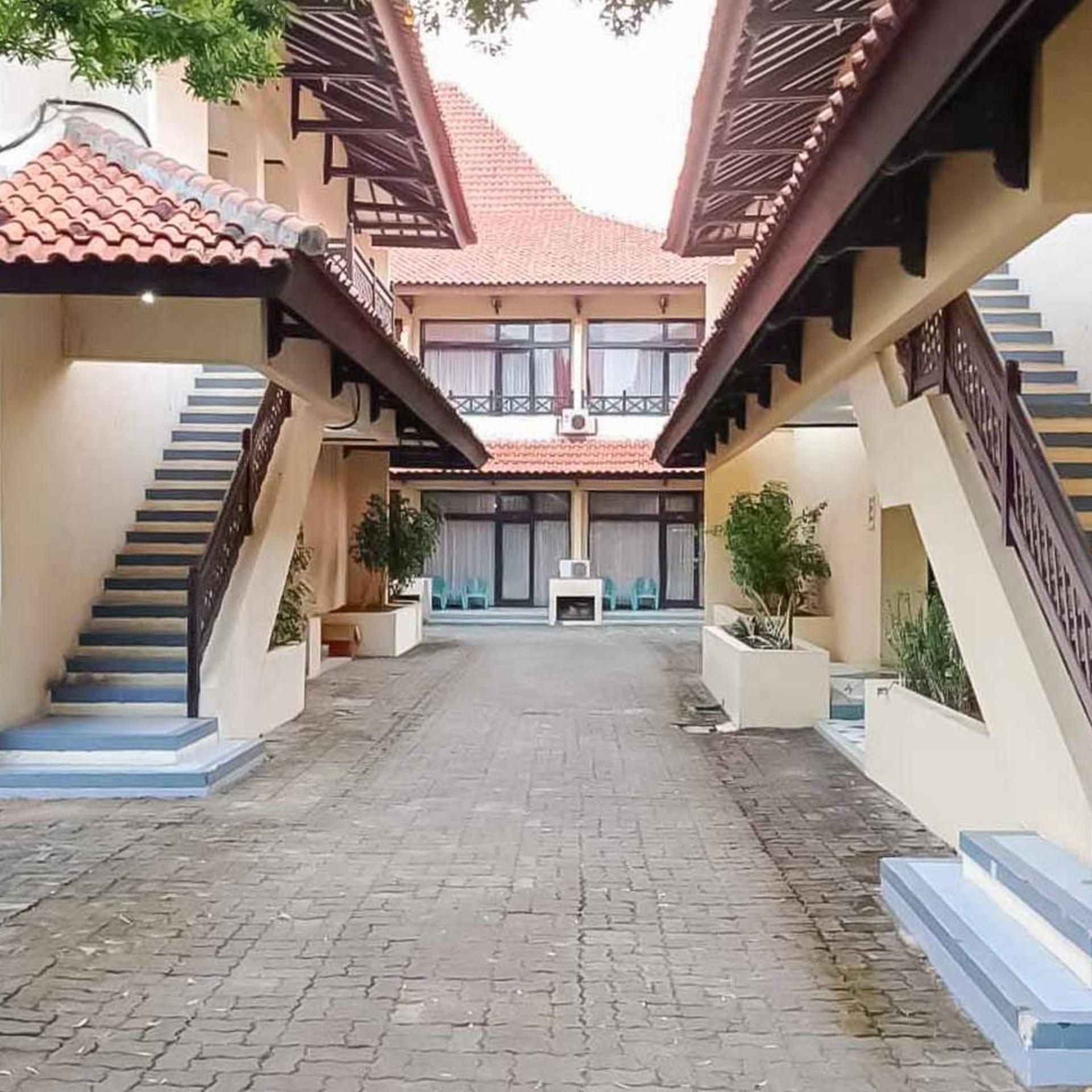 RedDoorz Plus near Tugu Mercusuar Anyer 45/50