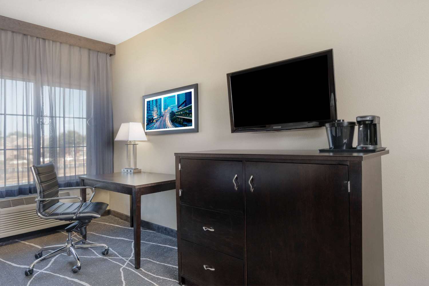 La Quinta Inn & Suites by Wyndham Houston Energy Corridor 42/61