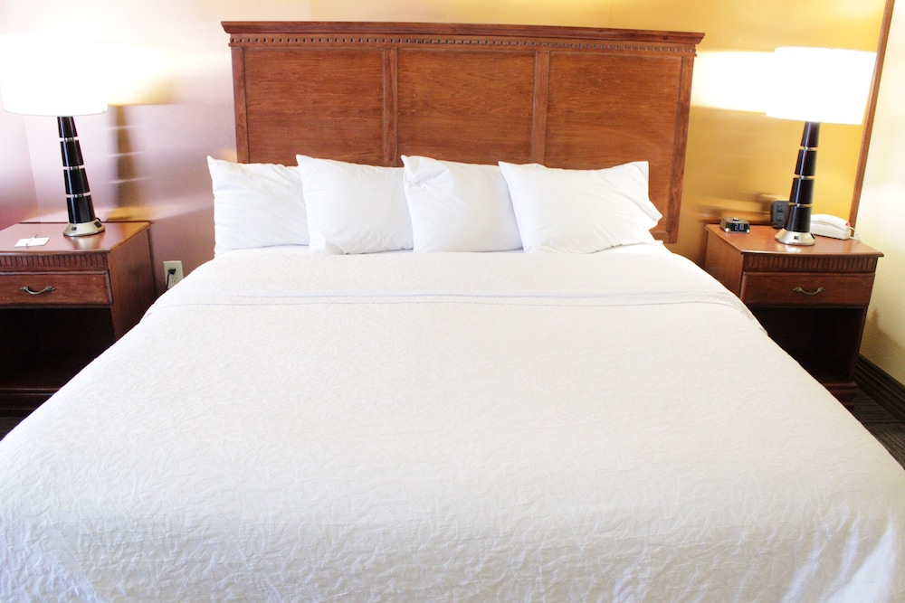 Hampton Inn Seguin 24/53