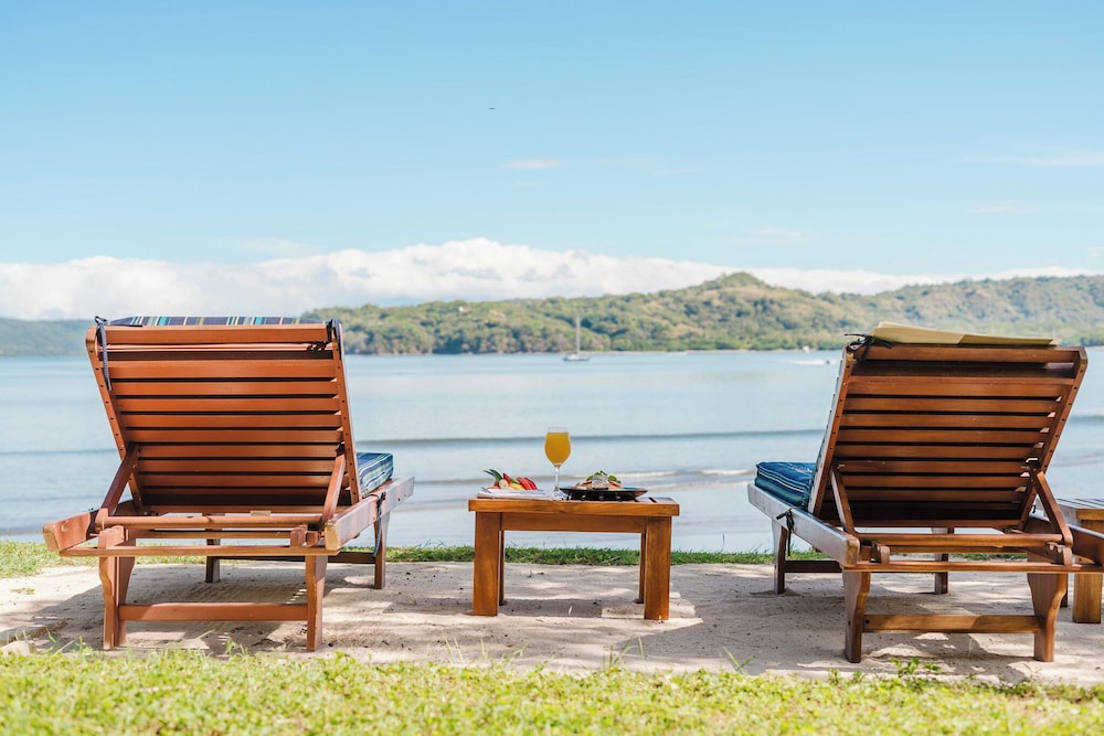 Papagayo Golden Palms Beachfront Hotel 62/65