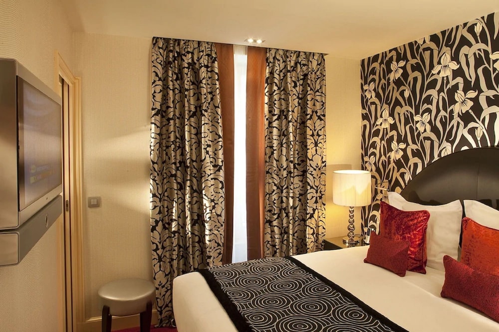 Hotel Le Petit Paris 8/63