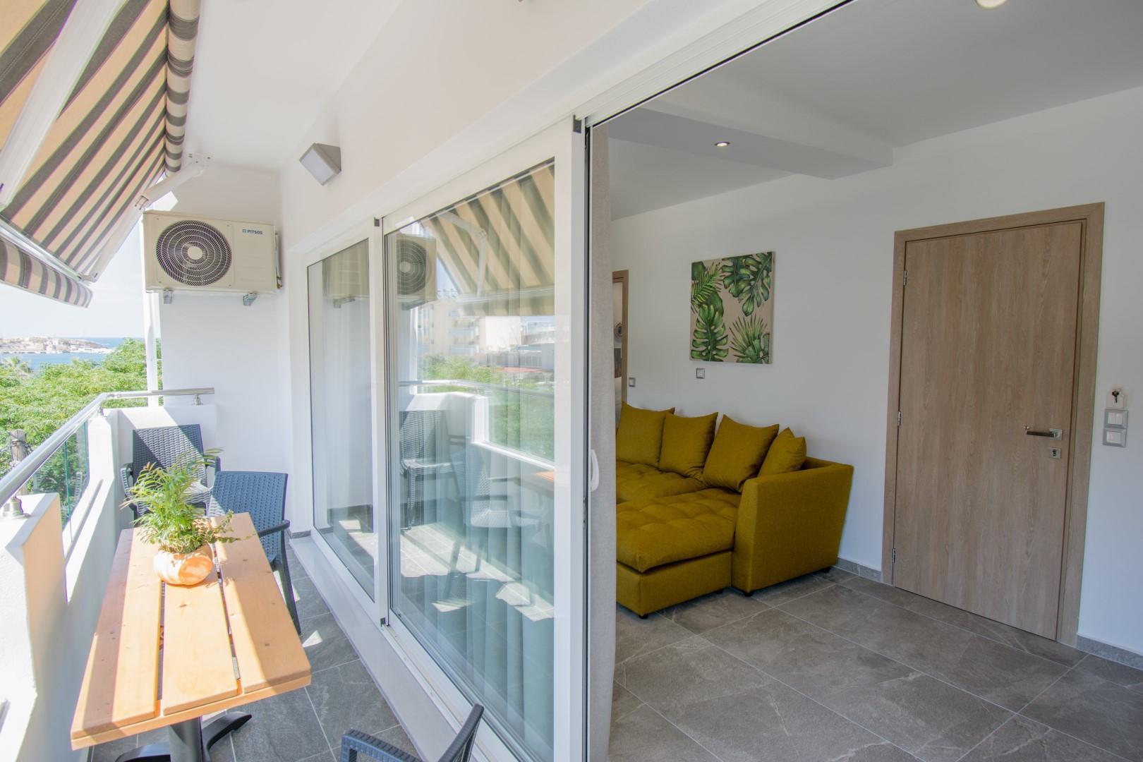 Semes Luxury Apts By Estia 5/20