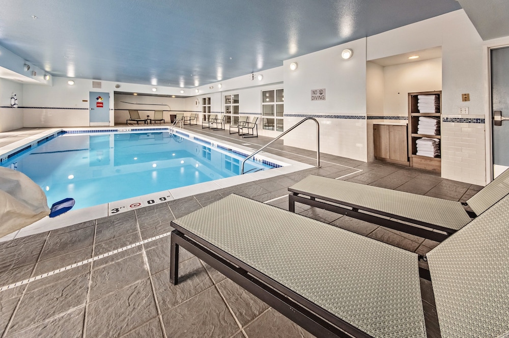 Staybridge Suites Cedar Rapids North 21/41