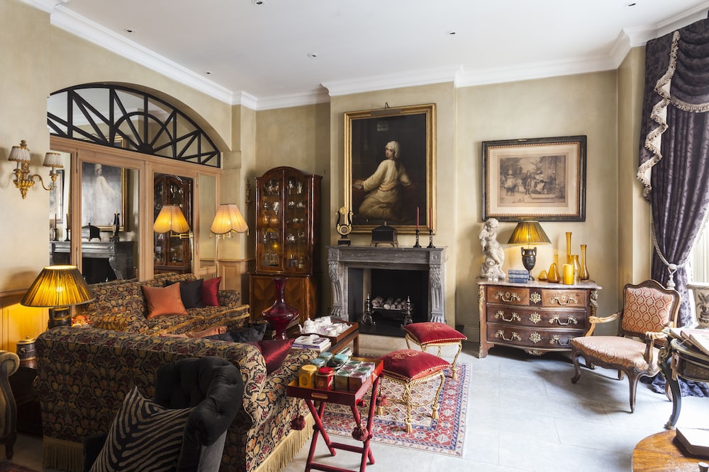 San Domenico House Hotel 42/56