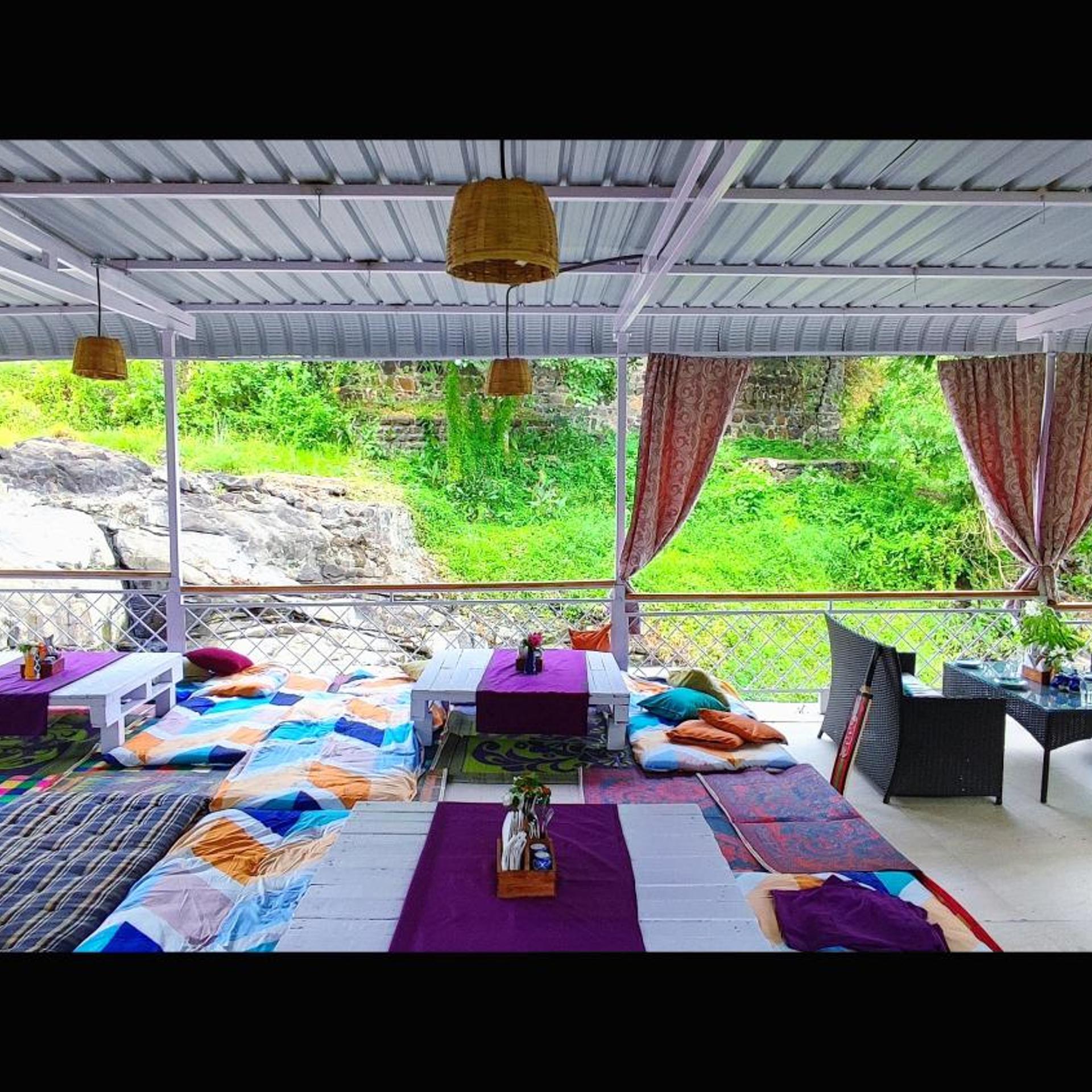 Hiranya Resorts 18/45