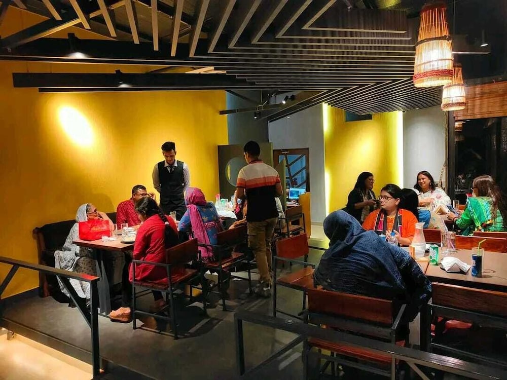 Hotel Nandini 64/70