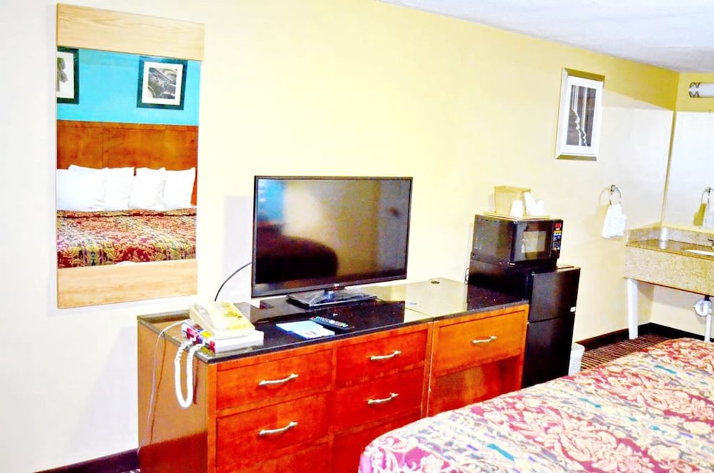 Flagship Inn And Suites 10/34