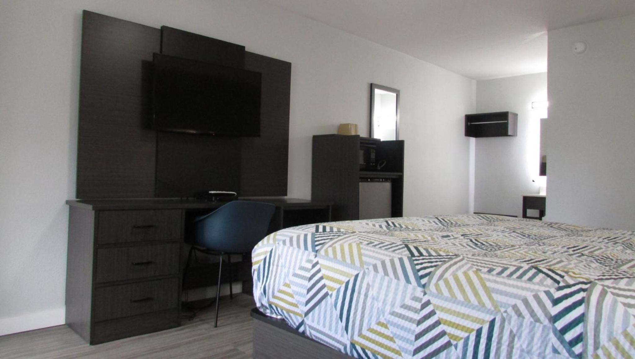 Motel6 Brookhaven, MS 24/48