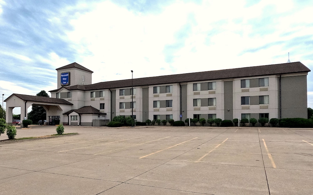 Pleasant stay Inn and Suites Brooklyn 17/18