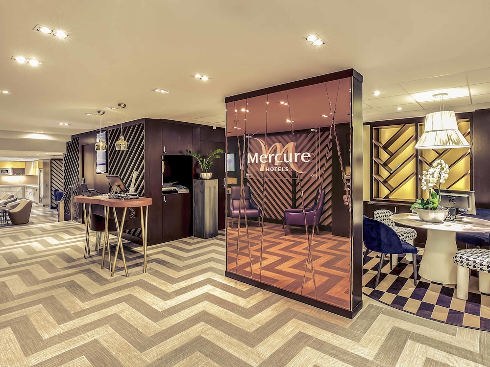 Mercure Paris Arc de Triomphe Etoile 9/72