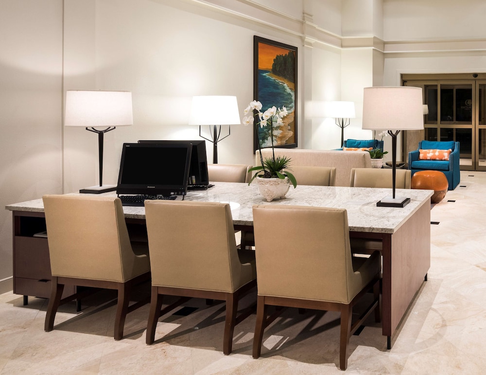 Doubletree Suites By Hilton Naples 56/67
