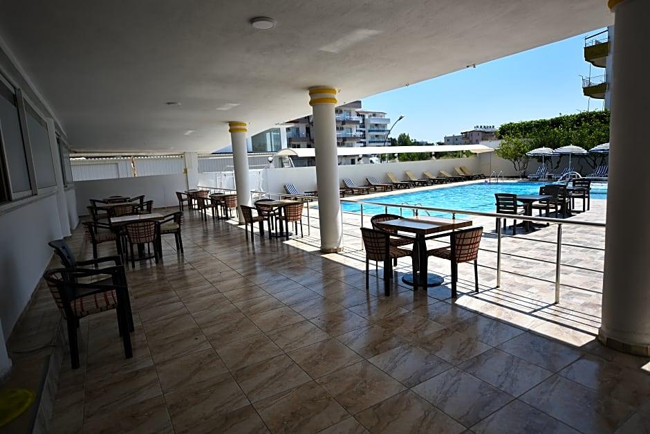 Demirci Hotel 8/9