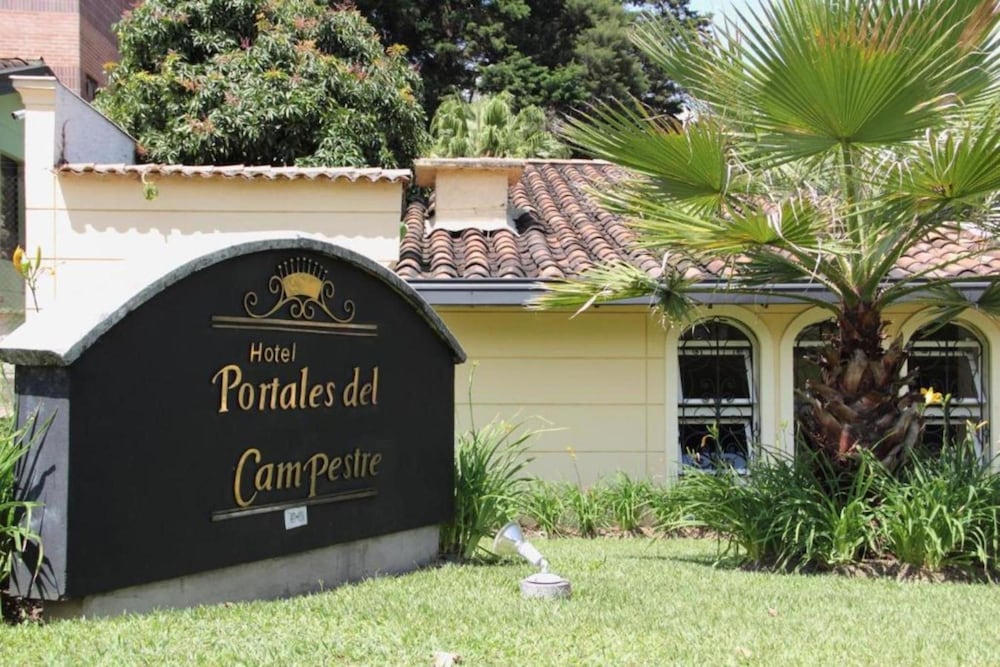 PORTALES DEL CAMPESTRE 6/40