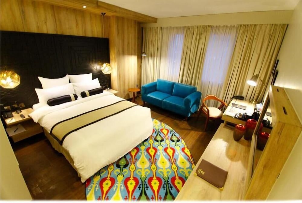 HOTEL dGATES 23/57