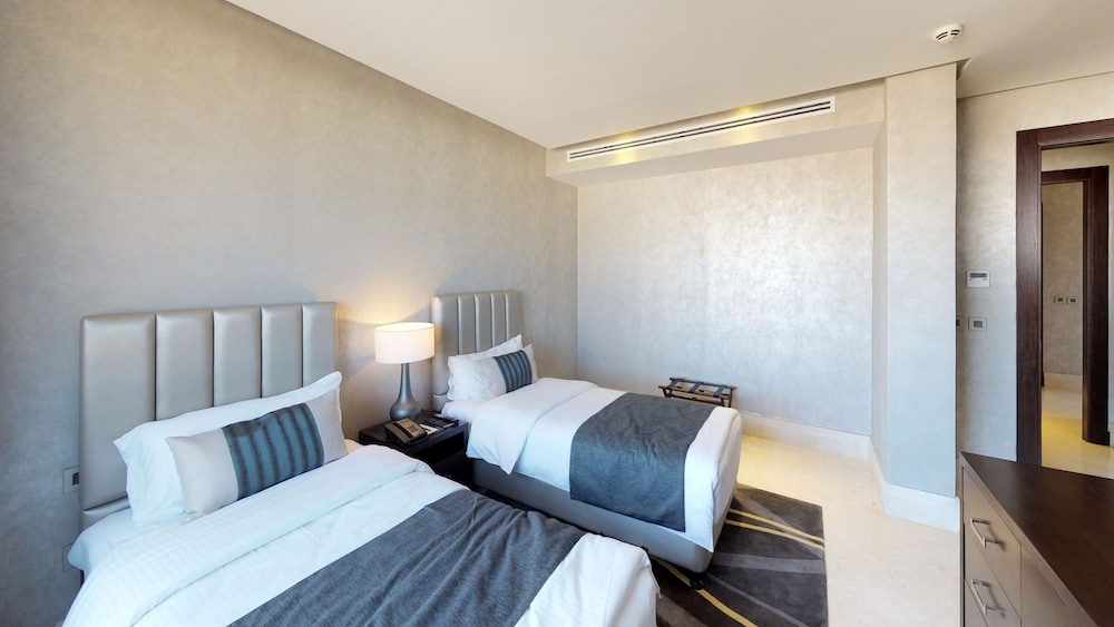 The House Boutique Suites 7/68