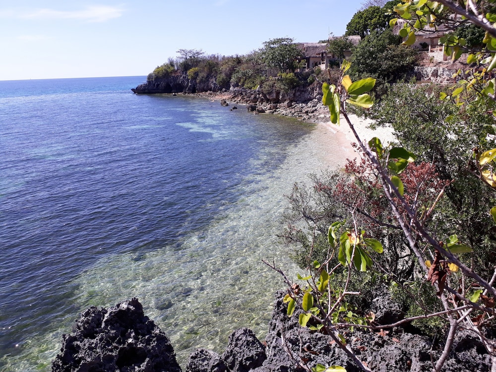 Tepanee Beach Resort 52/63