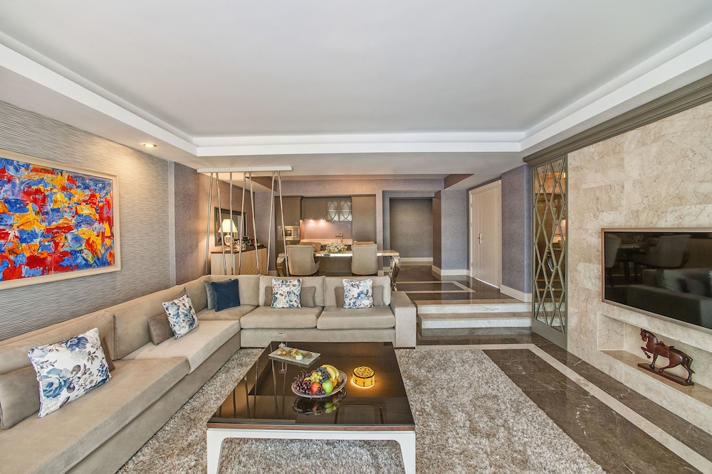 Vogue Hotel Supreme Bodrum 69/98