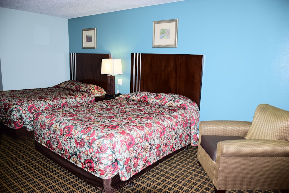 Econo Lodge 18/37