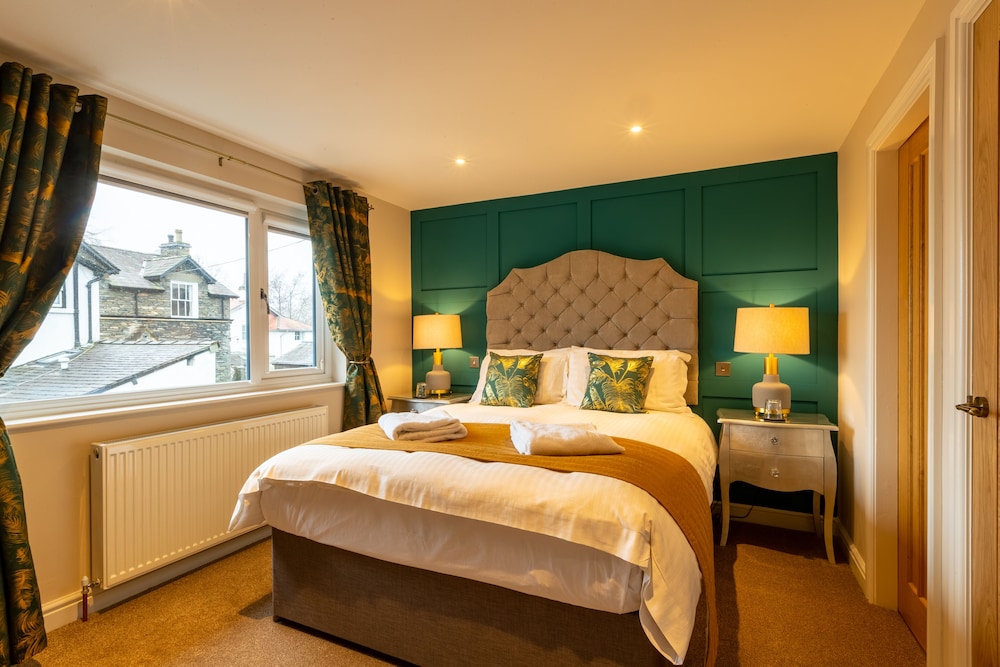 Holly Lodge Guest House 17/72