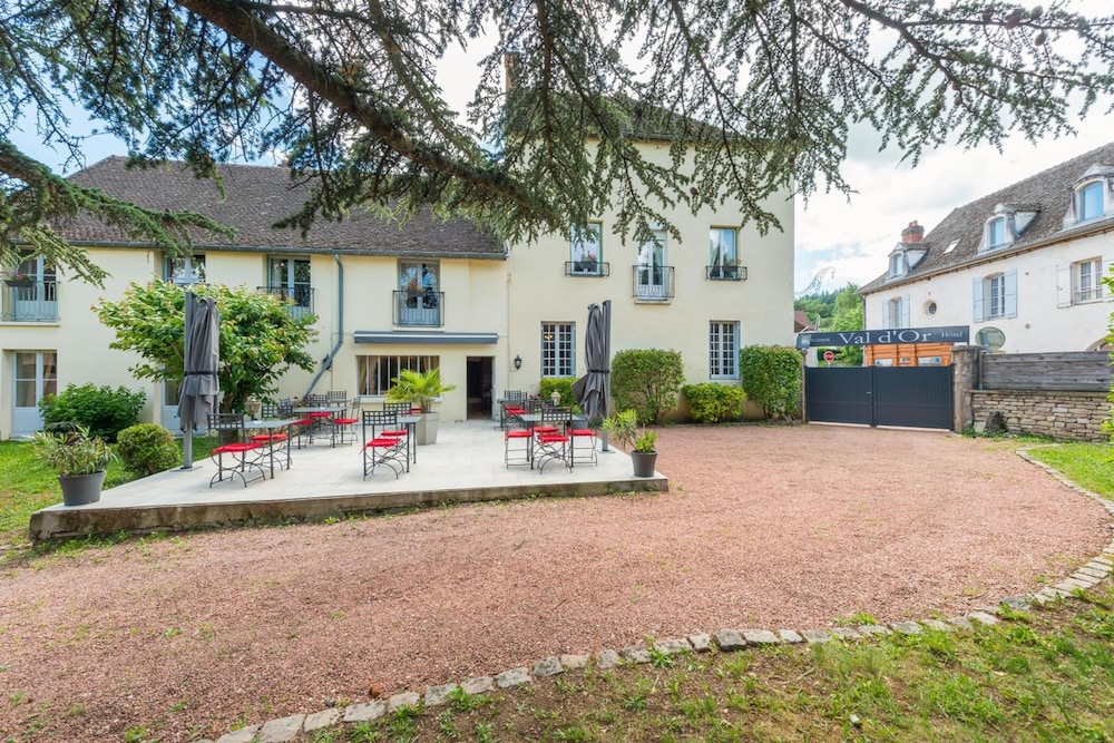 Hotellerie Du Val D'or 33/45