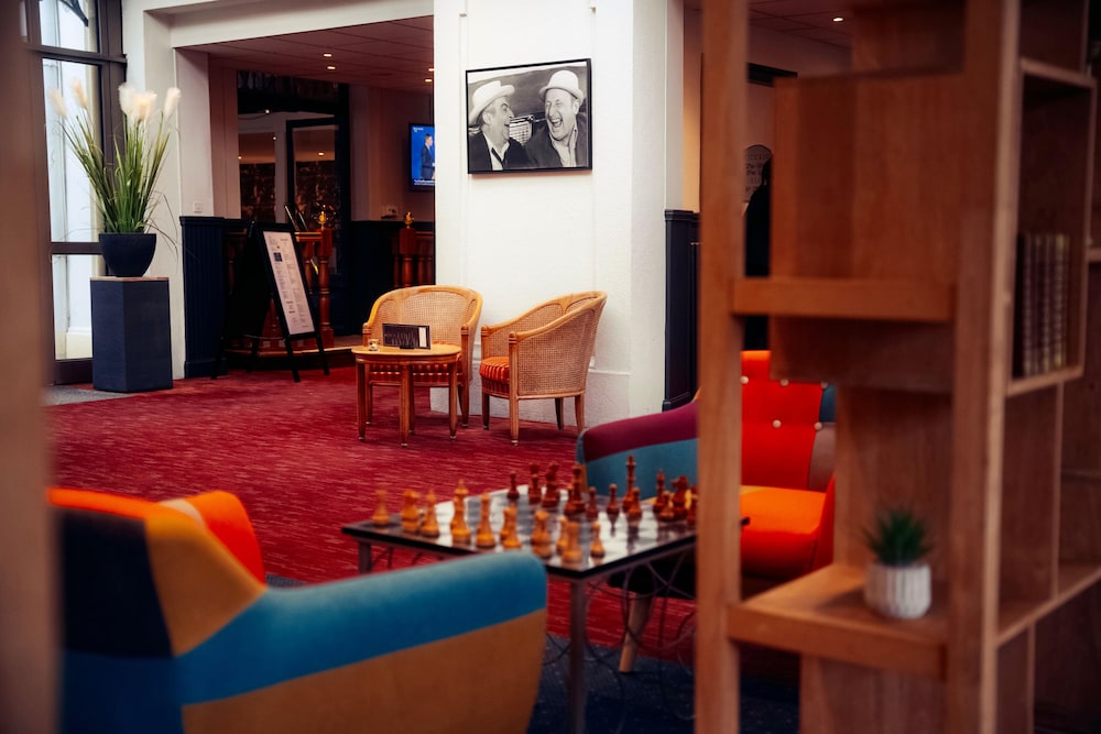 Grand Hotel de Courtoisville 50/73