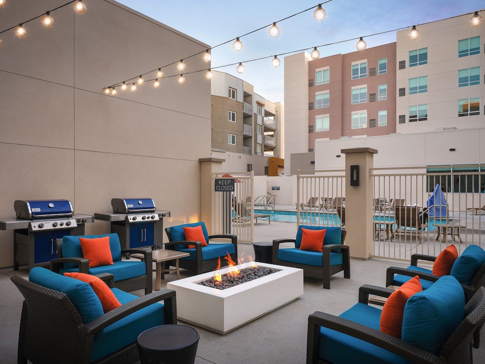 Hyatt House LA University Medical Center 20/48
