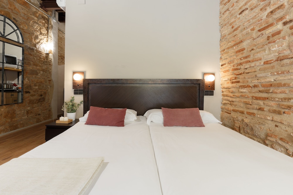 SUPERIOR, STUDIO, DOUBLE BED, KITCHENETTE