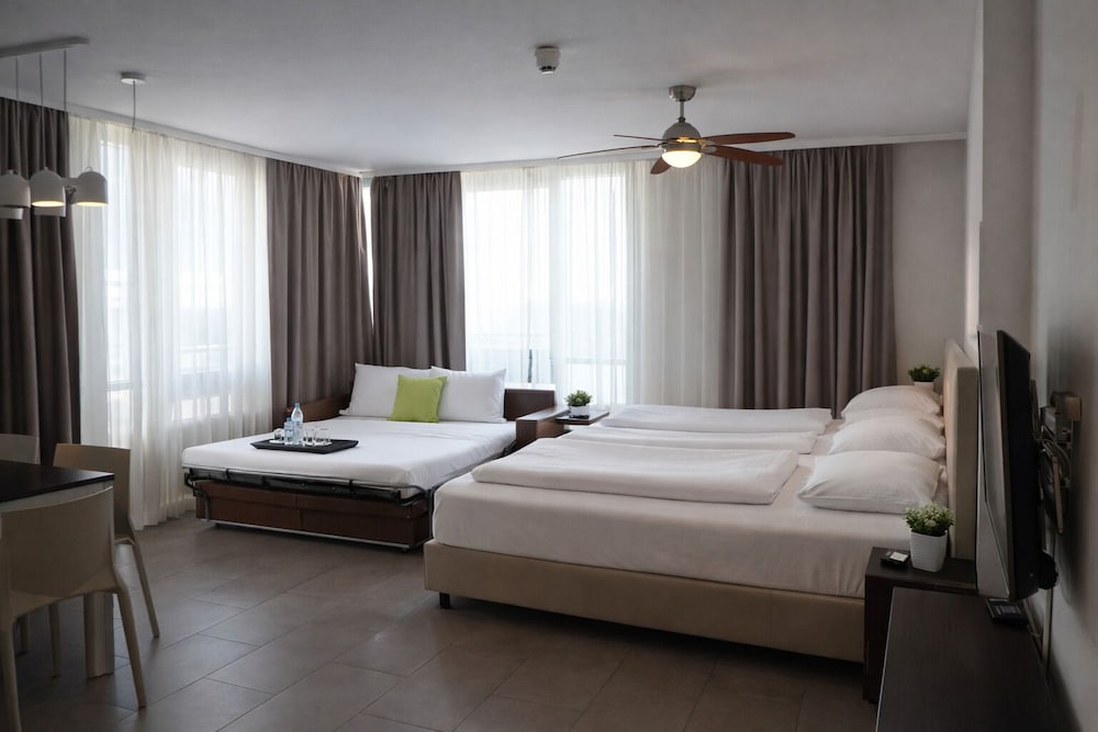 شقة سوبيريور بسرير كوين مع أريكة، Bayers Boardinghouse & Hotel 3/10