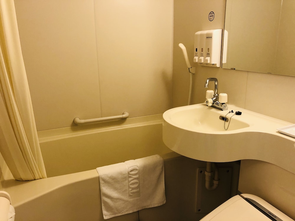 Toyoko Inn Niigata Furumachi 12/65
