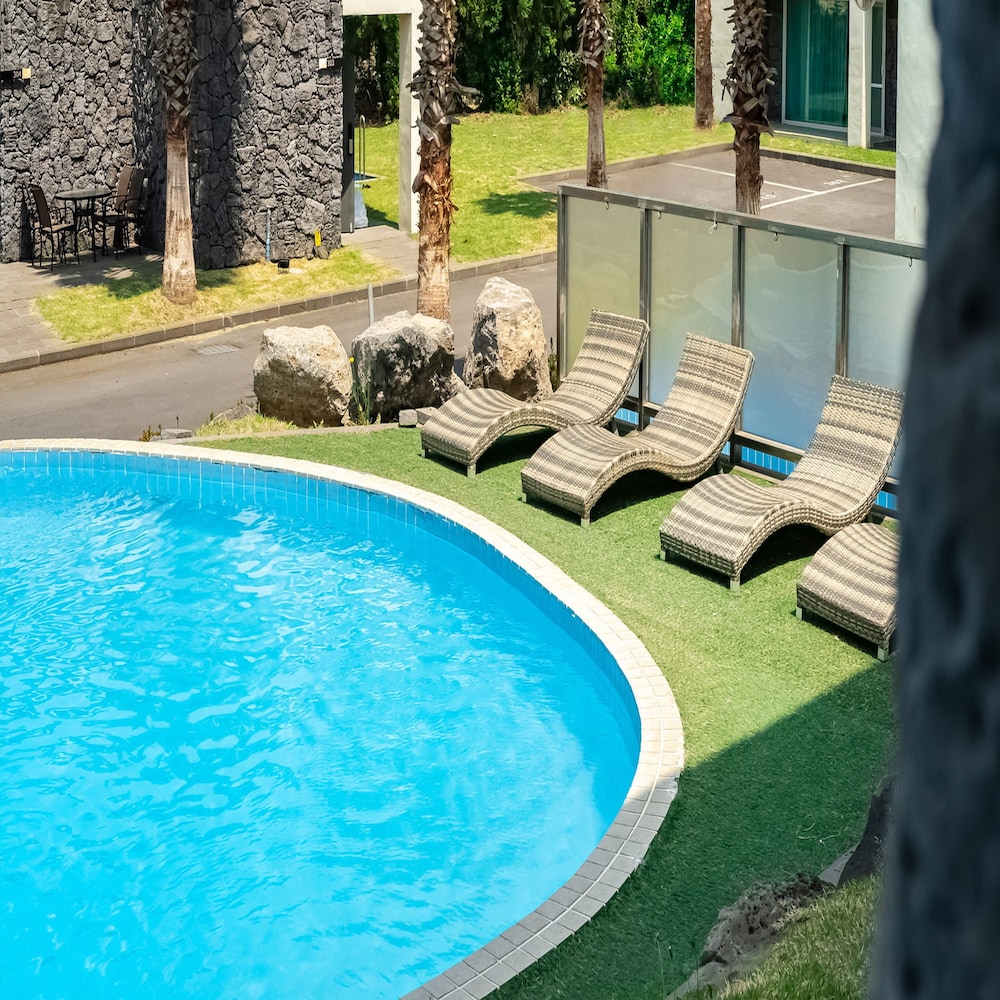 Pool & Villa Sorang 67/70
