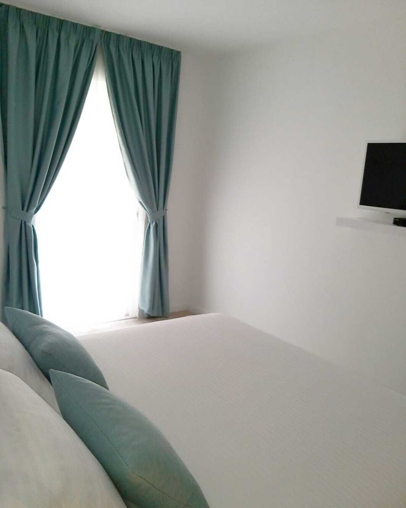 Apartments Venera 14/45