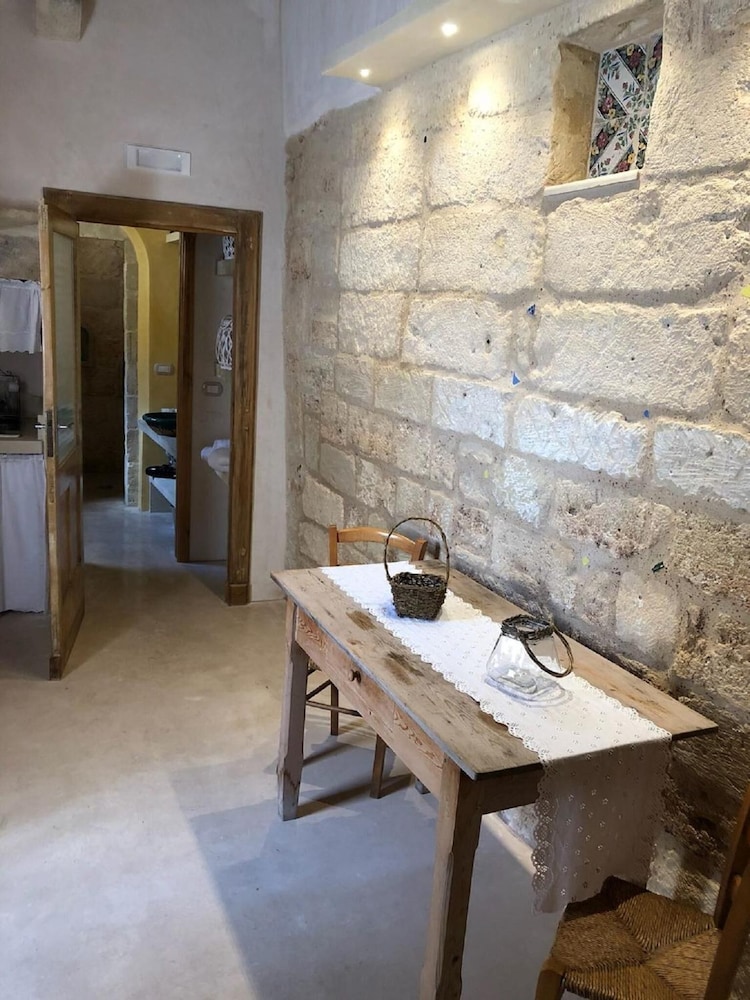 Borgo In Corte 57/72