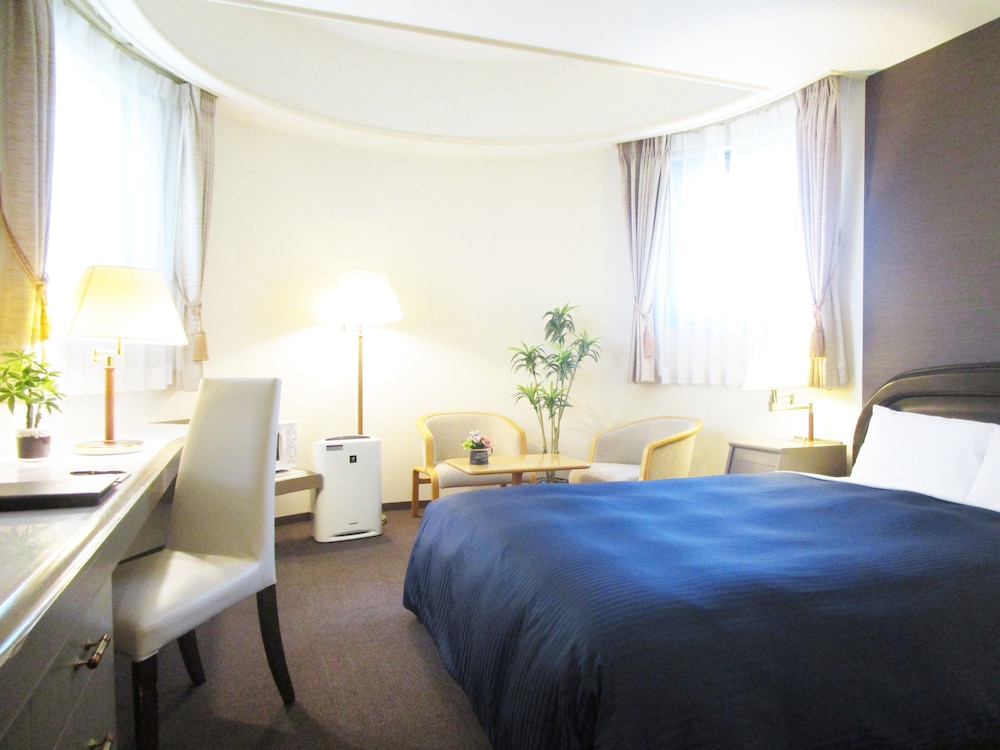 ROOM, DOUBLE BED, SMOKING