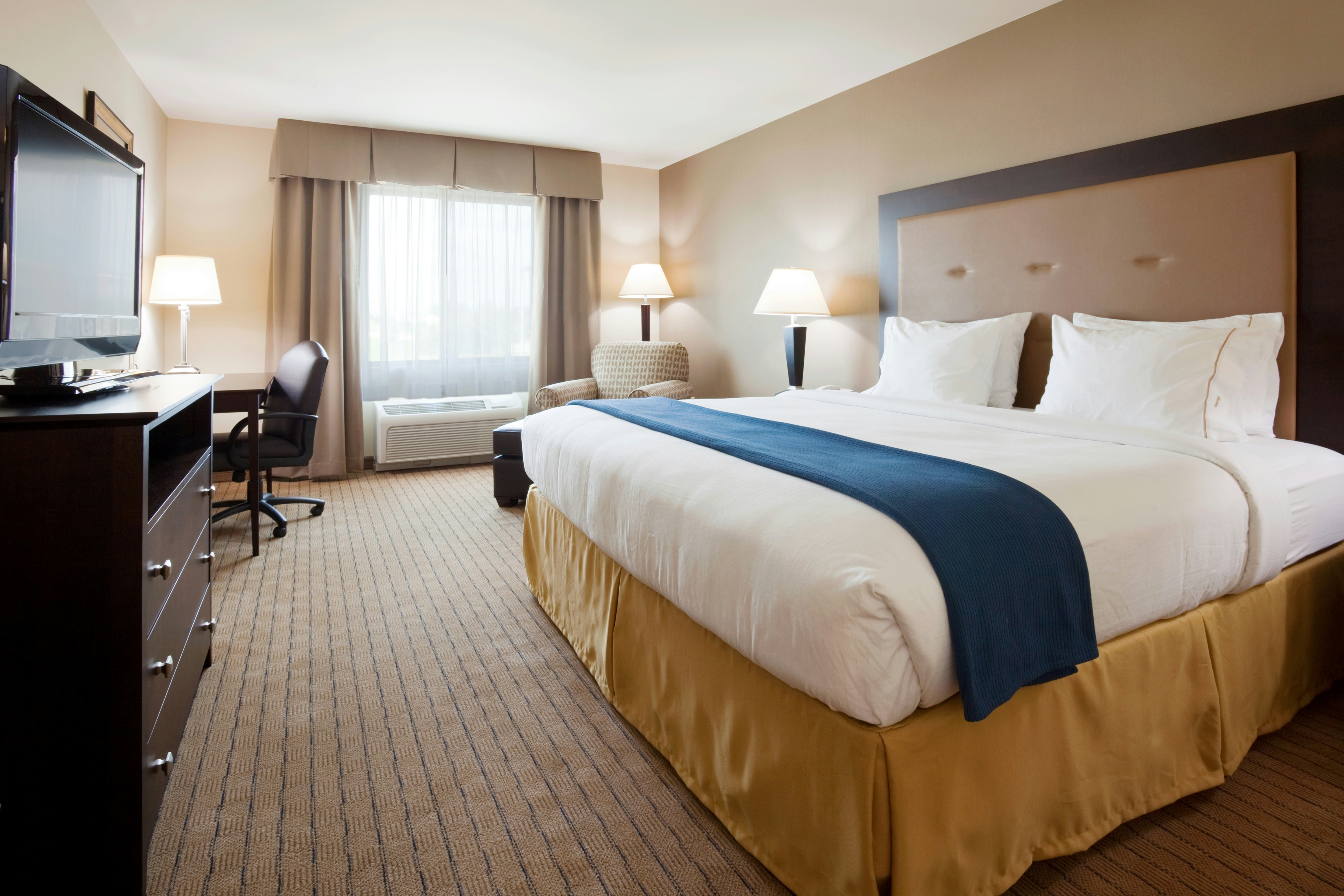 Holiday Inn Express Hotel And Suites Madison Verona 20/58