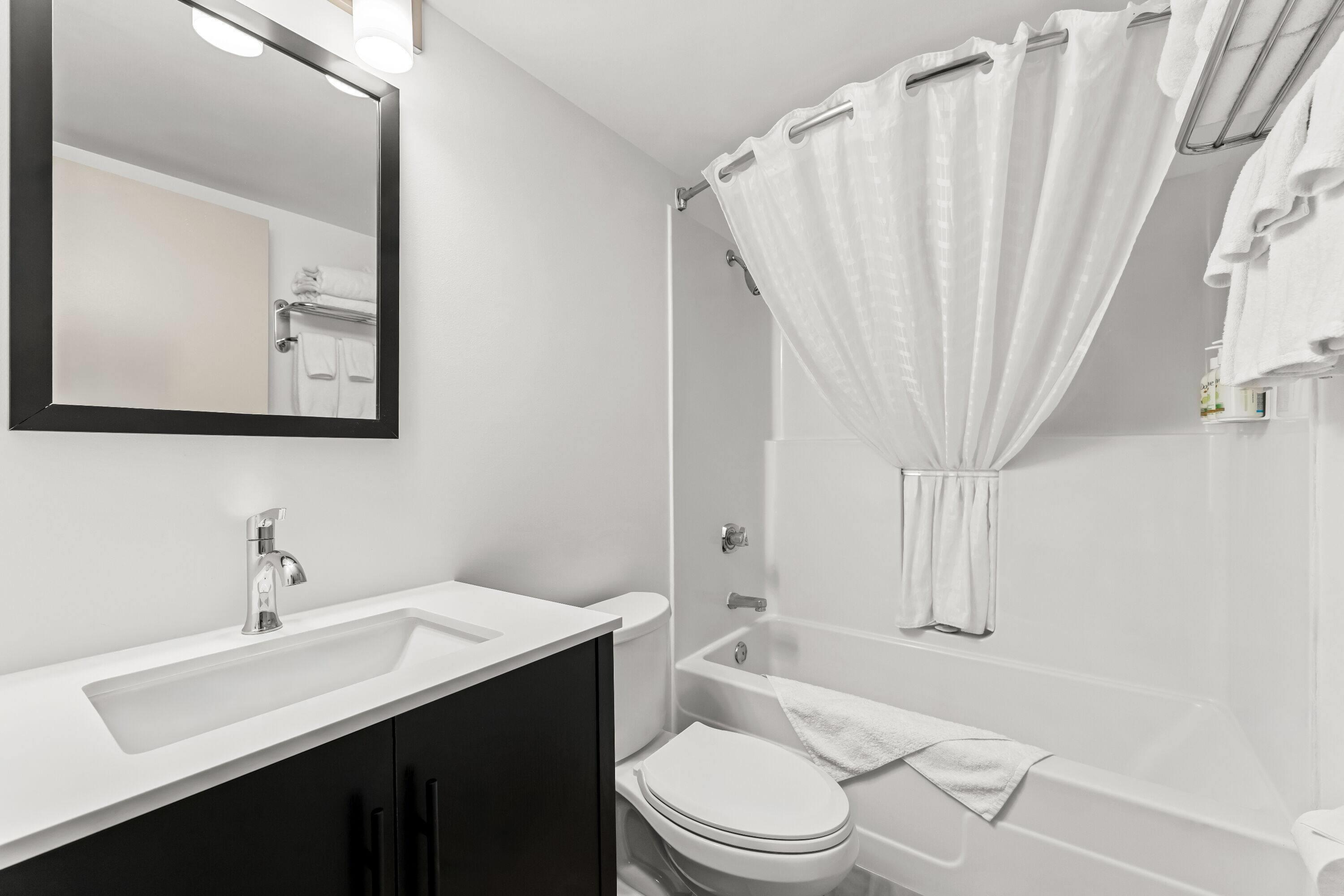 جناح بسرير كينج، Travelodge Suites by Wyndham Regina / Eastgate Bay 4/5