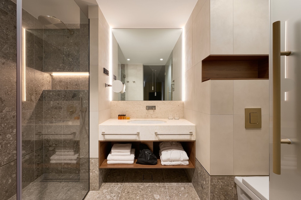 BAY SUITE