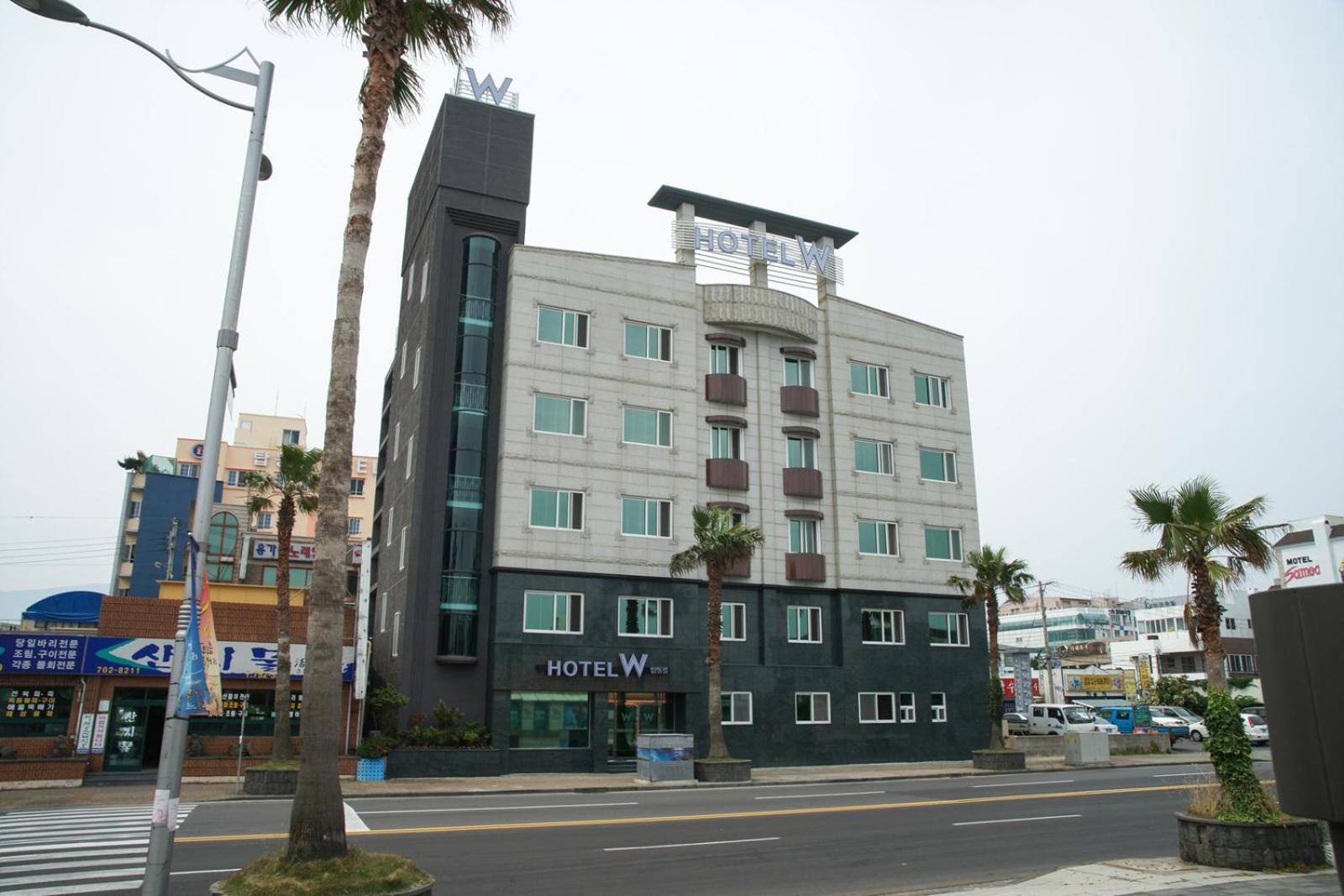 Hotel W Topdong 13/45