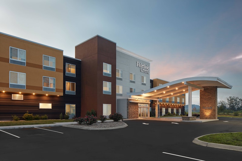 Fairfield Inn & Suites by Marriott Louisville New Albany IN 11/12