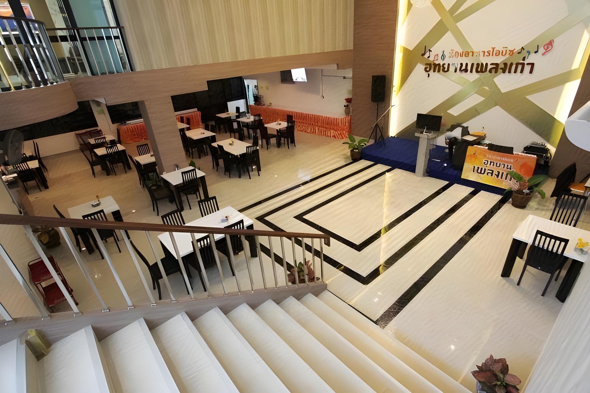 iBiz Boutique Hotel 25/28