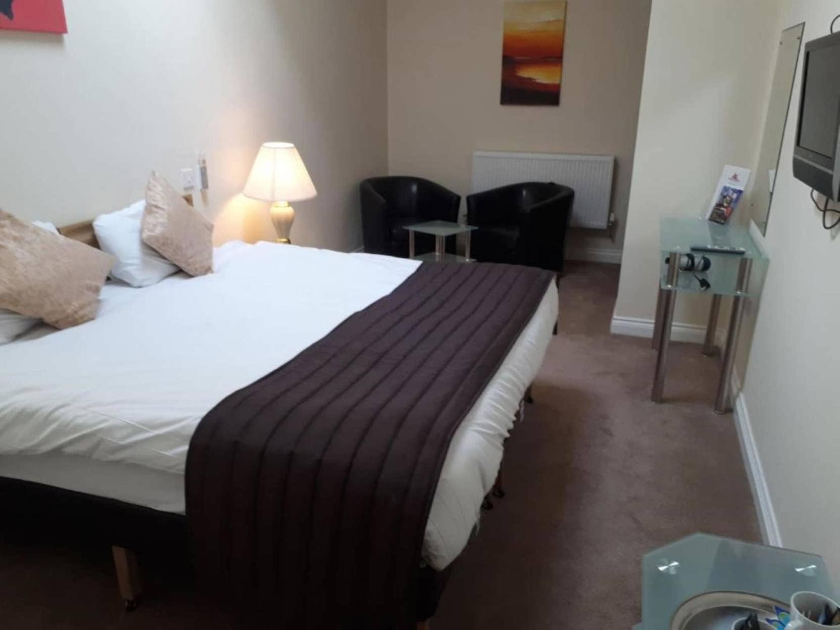 Room, Double Bed, No Window