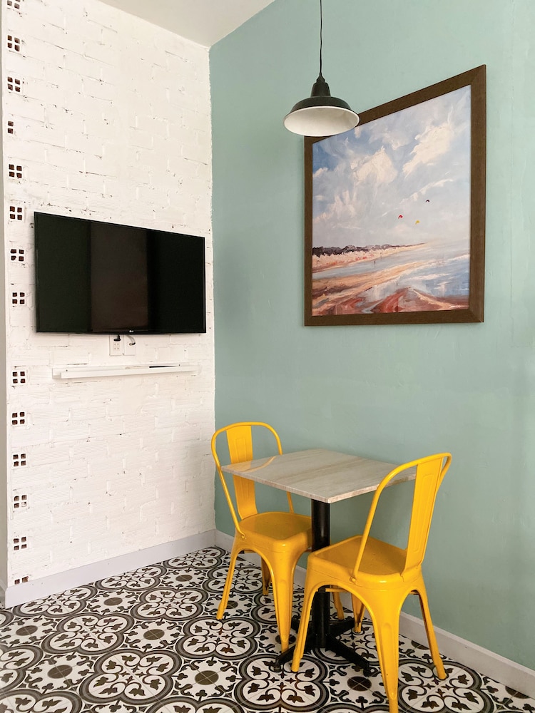 Lily Apos S Hostel 42/51