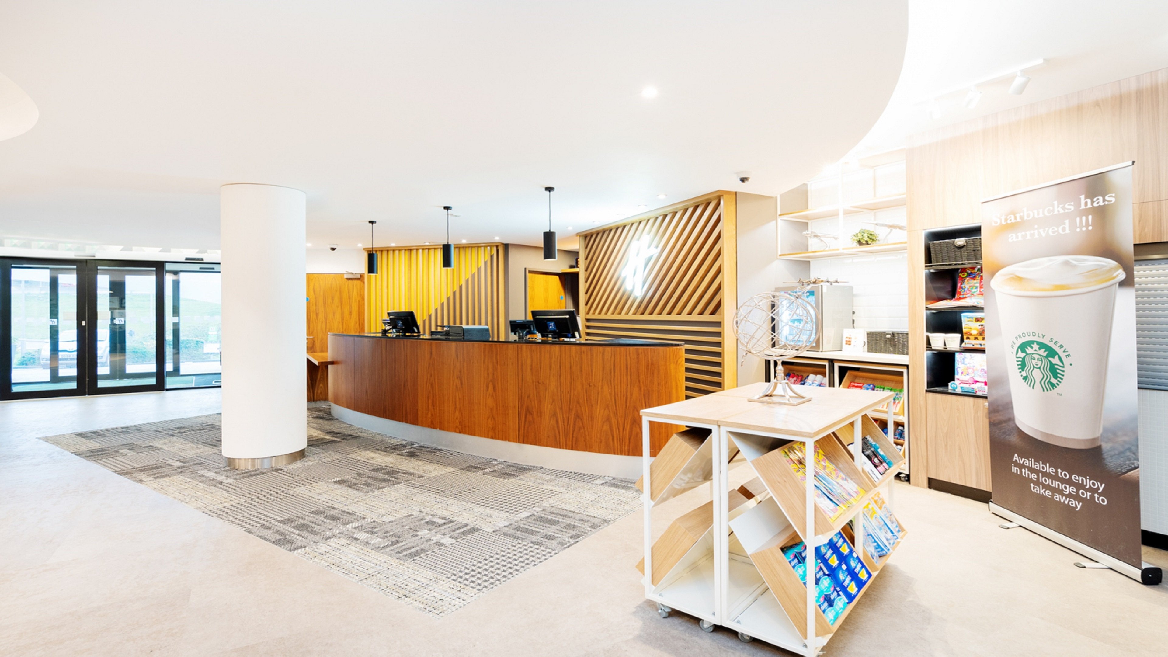 Holiday Inn London Luton Airport 12/64