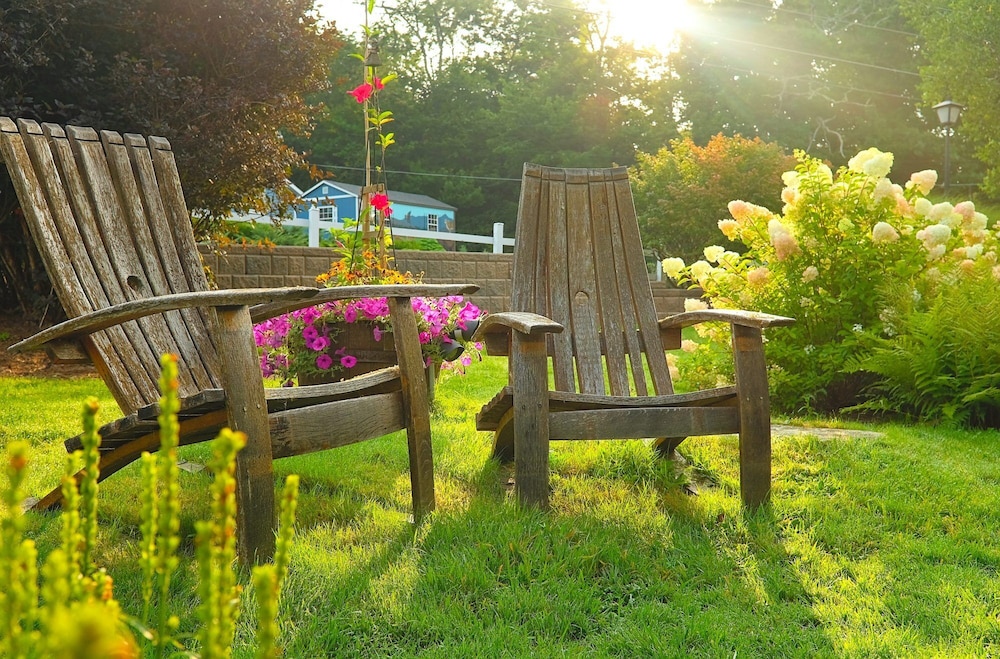 Azalea Garden Inn 46/50