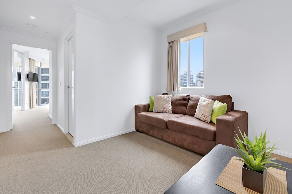 Pacific Views Resort 56/73