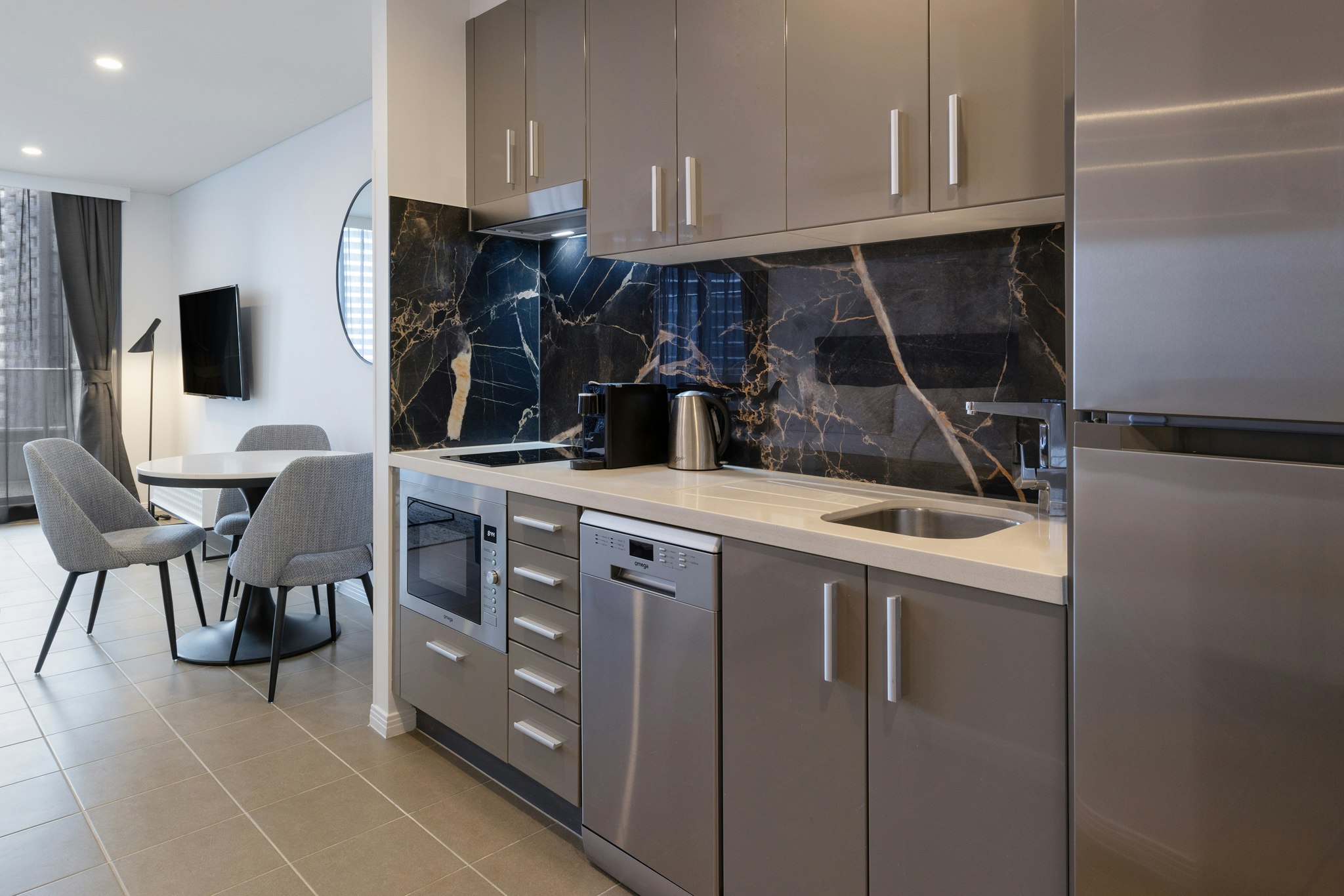 Meriton Suites Broadbeach 37/37