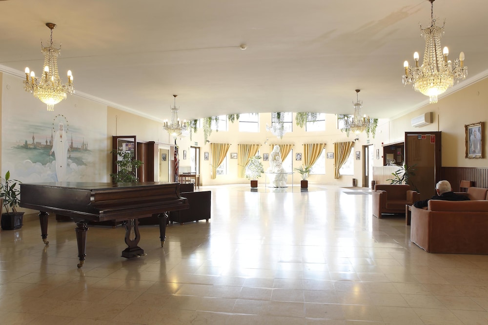 Domus Pacis Fatima Hotel 6/29