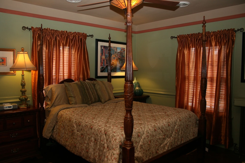 Williamsburg Manor B&amp;B 29/50